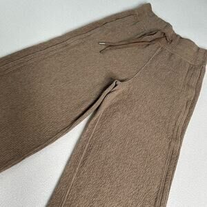 Lululemon Women's Size 4 Retreat Yourself Crop Heathered Soft Sand